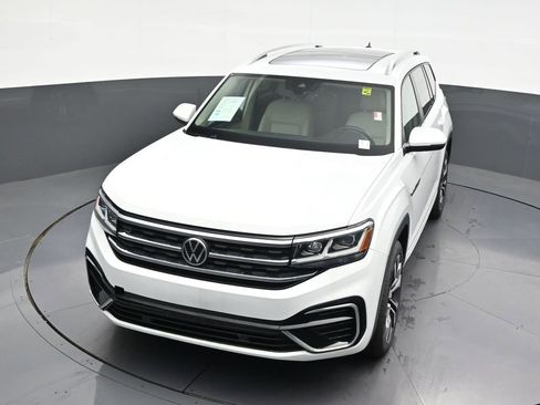 Used 2021 Volkswagen Atlas SEL R-Line FWD image 23