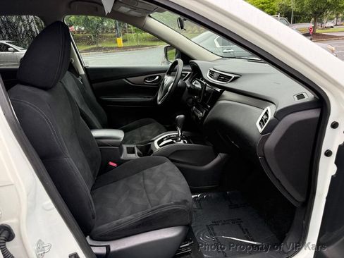 Used 2016 Nissan Rogue SV AWD/4WD image 8