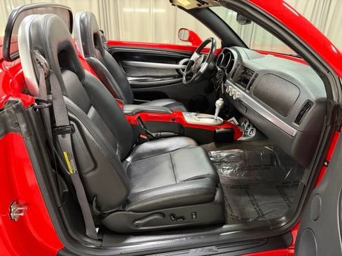 Used 2004 Chevrolet SSR w/ Preferred Equipment Group RWD image 11