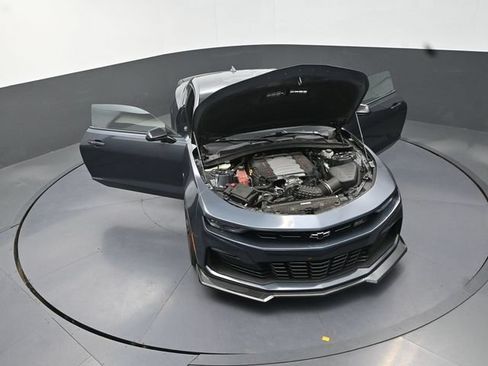 Used 2020 Chevrolet Camaro SS RWD image 37