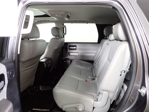 Used 2017 Toyota Sequoia Limited w/ Safety & Convenience Package AWD/4WD image 39