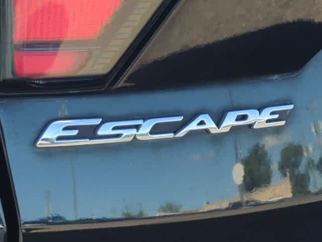 Used 2018 Ford Escape SEL FWD image 13