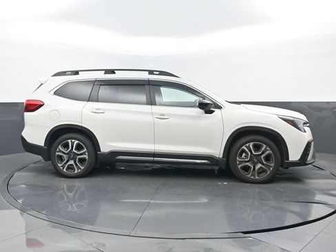 Used 2025 Subaru Ascent Limited w/ Popular Package #1 AWD/4WD image 2