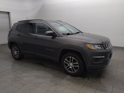 Used 2018 Jeep Compass Latitude w/ Popular Equipment Group AWD/4WD image 11