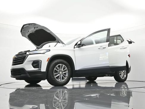 Used 2023 Chevrolet Traverse LT FWD image 49