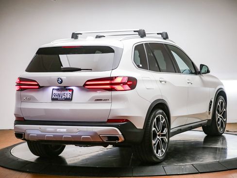 Used 2024 BMW X5 xDrive40i w/ Premium Package AWD/4WD image 5