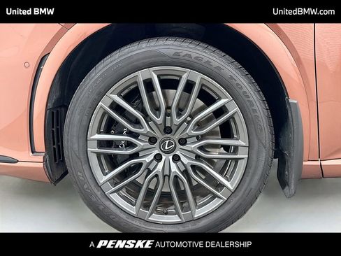 Used 2023 Lexus RX 500h F Sport image 2