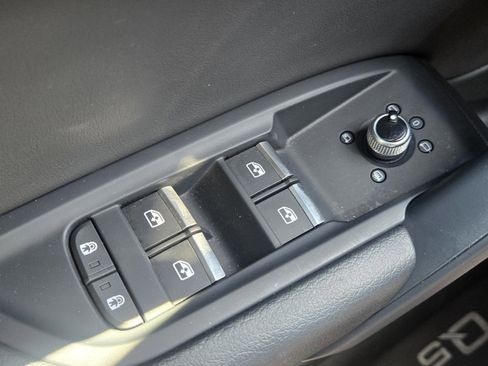 Used 2023 Audi Q5 2.0T Premium w/ Convenience Package AWD/4WD image 11