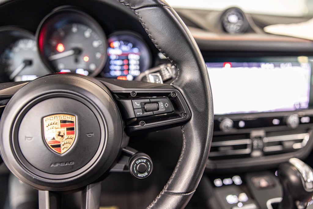 Used 2023 Porsche Macan GTS w/ Sport Chrono Package AWD/4WD image 26
