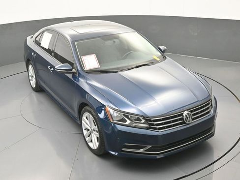 Used 2019 Volkswagen Passat 2.0T Wolfsburg image 51