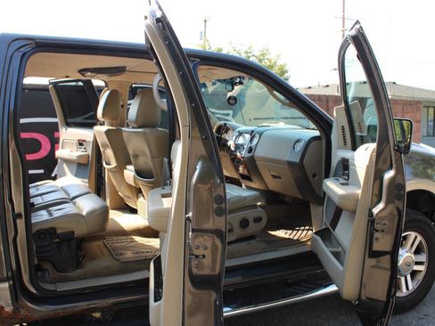 Used 2005 Ford F150 Lariat image 21