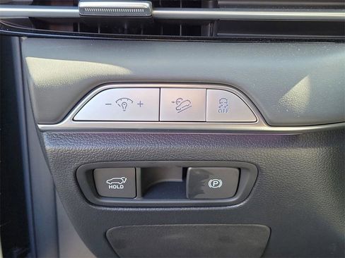 Used 2025 Genesis GV80 2.5T Prestige image 21