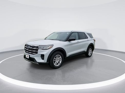 New 2026 Ford Explorer Active RWD image 4