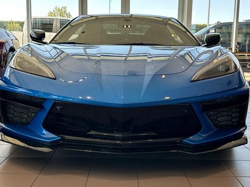 Used 2024 Chevrolet Corvette Stingray Preferred Conv w/ Stealth Interior Trim Package RWD image 9