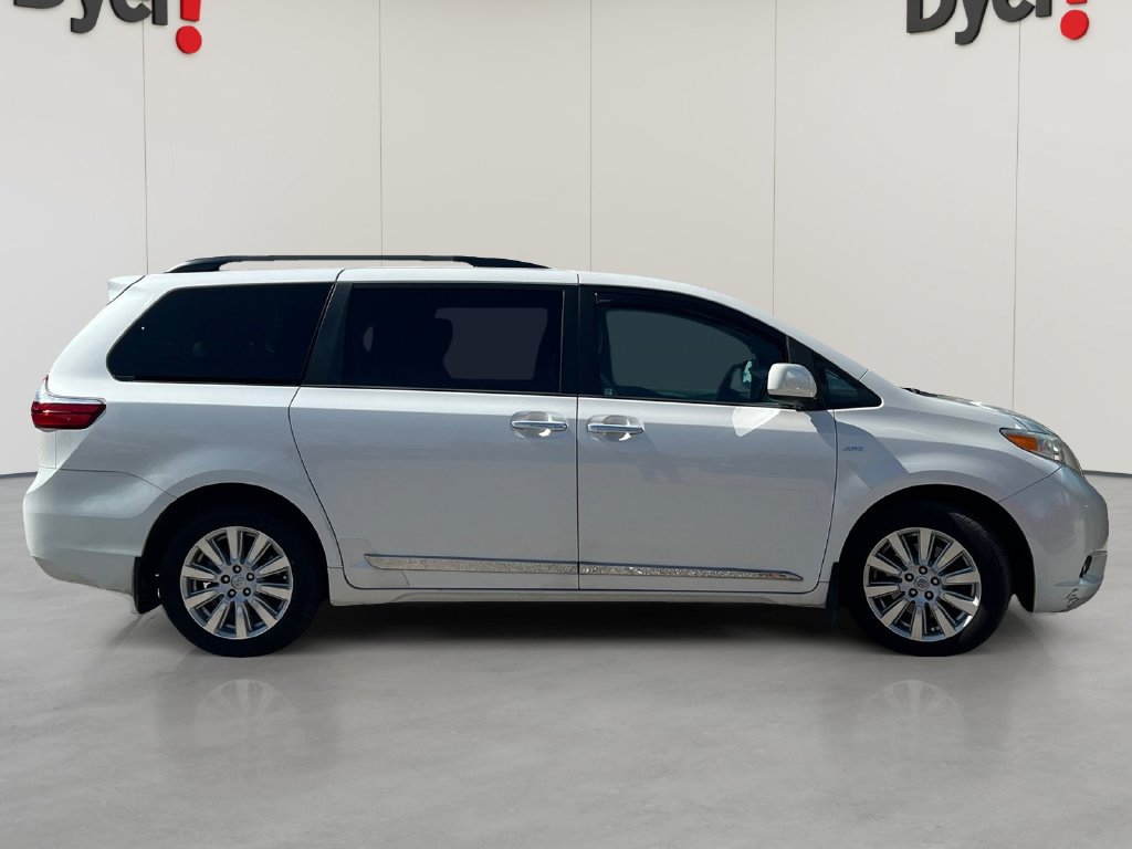 Used 2017 Toyota Sienna XLE w/ XLE Navigation Package AWD/4WD image 6