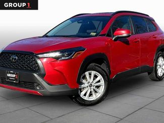 Used 2023 Toyota Corolla Cross LE w/ Moonroof Package video 1