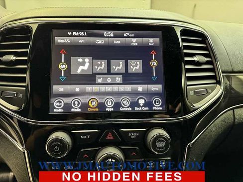 Used 2019 Jeep Grand Cherokee Overland image 24