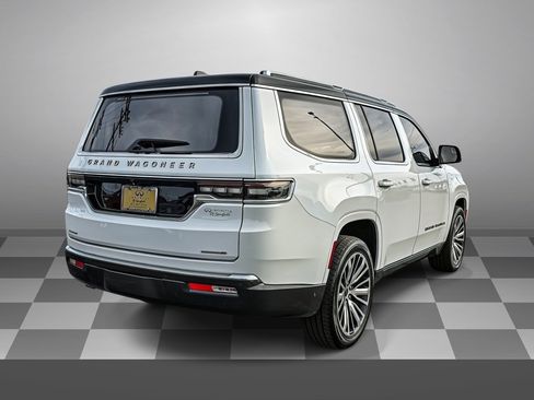 Used 2022 Jeep Grand Wagoneer Series III image 6