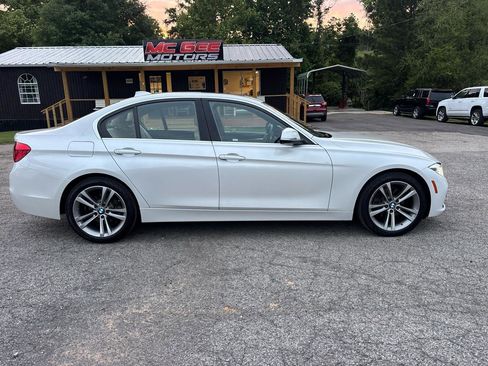 Used 2017 BMW 330i Sedan RWD image 2