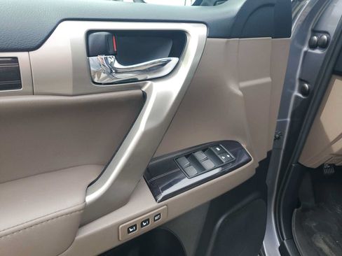 Used 2020 Lexus GX 460 Premium w/ Premium Package AWD/4WD image 18