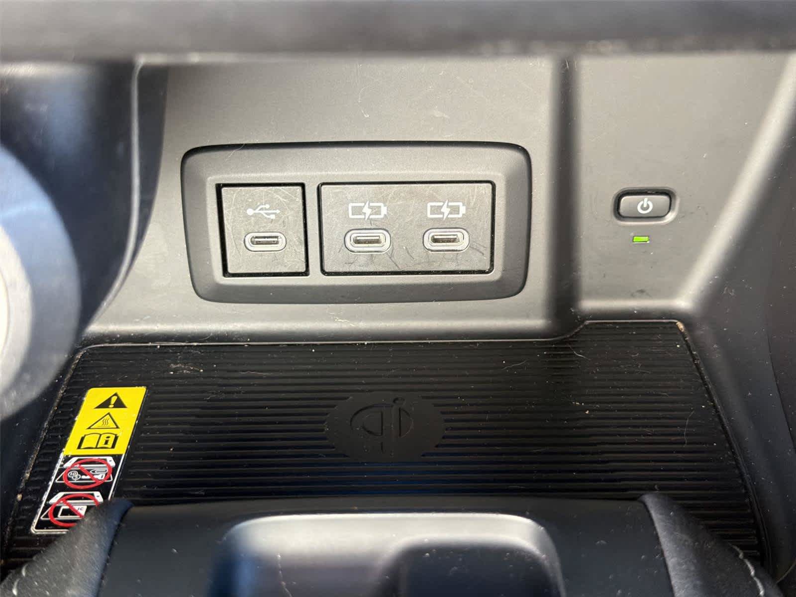Used 2023 Toyota Venza LE AWD/4WD image 36