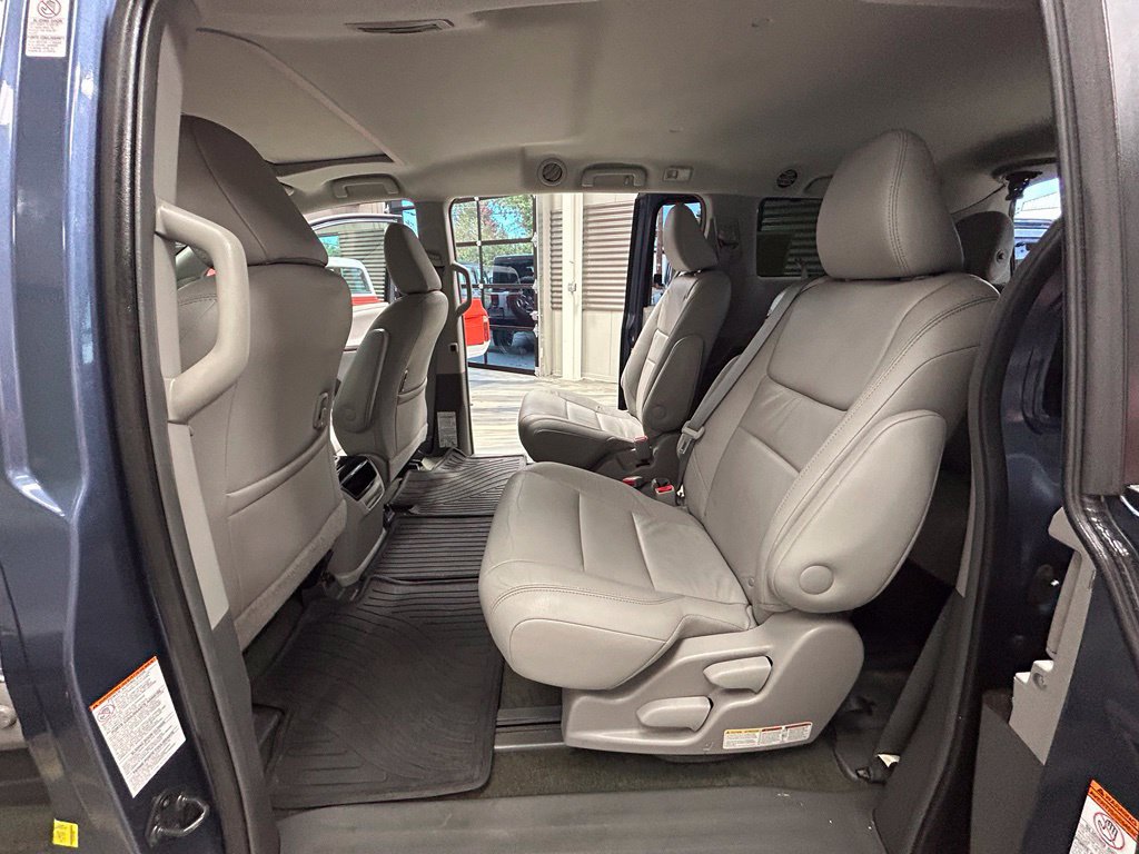 Used 2015 Toyota Sienna XLE FWD image 52