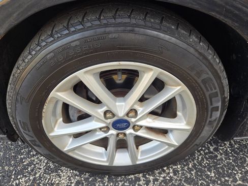 Used 2015 Ford Focus SE image 36