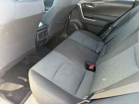 Used 2025 Toyota RAV4 XLE AWD/4WD image 11