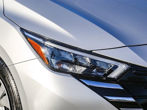 Certified 2025 Nissan Versa S w/ Trunk Package image 4