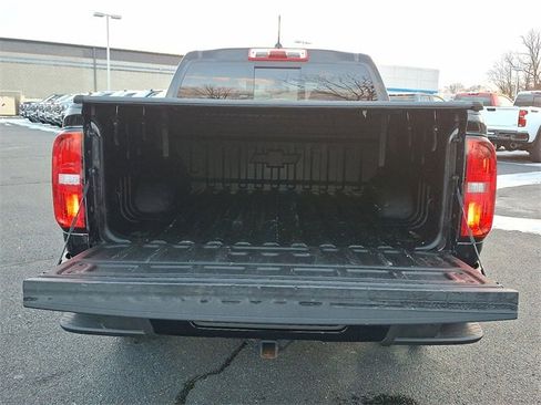 Certified 2019 Chevrolet Colorado Z71 w/ Z71 Midnight Edition image 22