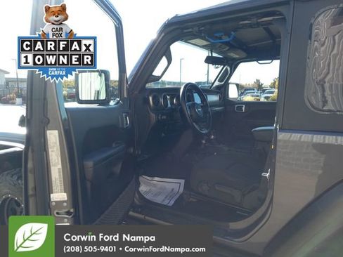 Used 2022 Jeep Wrangler Sport image 9