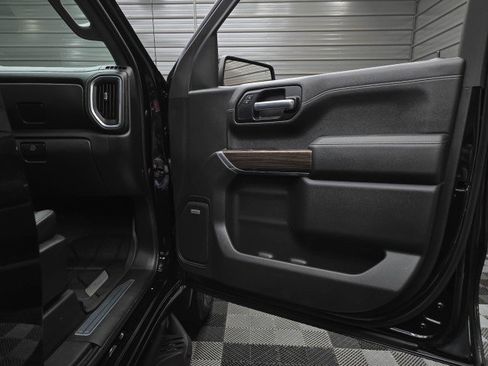 Used 2019 Chevrolet Silverado 1500 LT Trail Boss AWD/4WD image 35