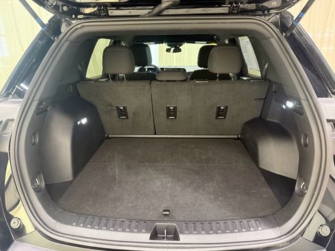 Certified 2025 Chevrolet Equinox LT FWD image 16
