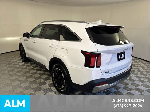 Used 2024 Kia Sorento S image 7