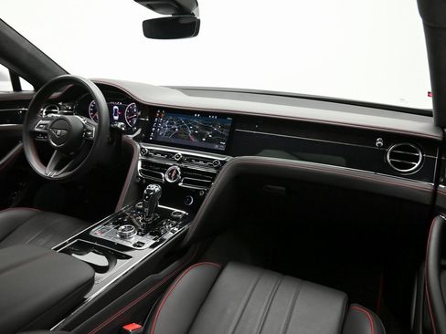 Used 2021 Bentley Flying Spur V8 image 19