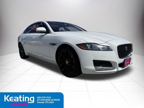 Used 2020 Jaguar XF Premium image 3