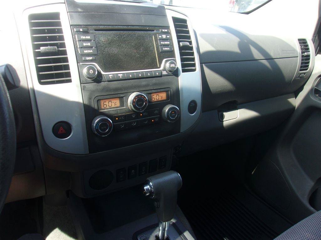 Used 2017 Nissan Frontier SV w/ SV Value Truck Package RWD image 10