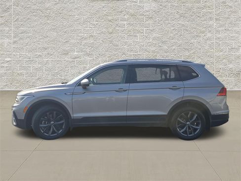 Certified 2024 Volkswagen Tiguan SE AWD/4WD image 4
