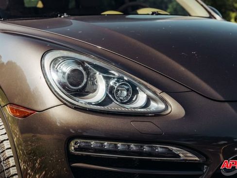Used 2013 Porsche Cayenne AWD/4WD image 39