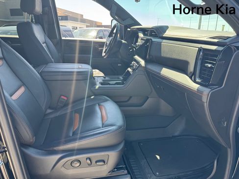 Used 2024 GMC Sierra 3500 AT4 w/ AT4 Premium Plus Package AWD/4WD image 26