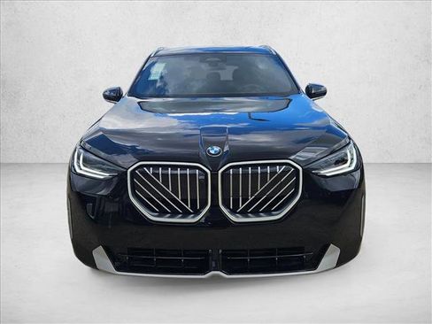 Certified 2025 BMW X3 xDrive30i w/ Premium Package image 2