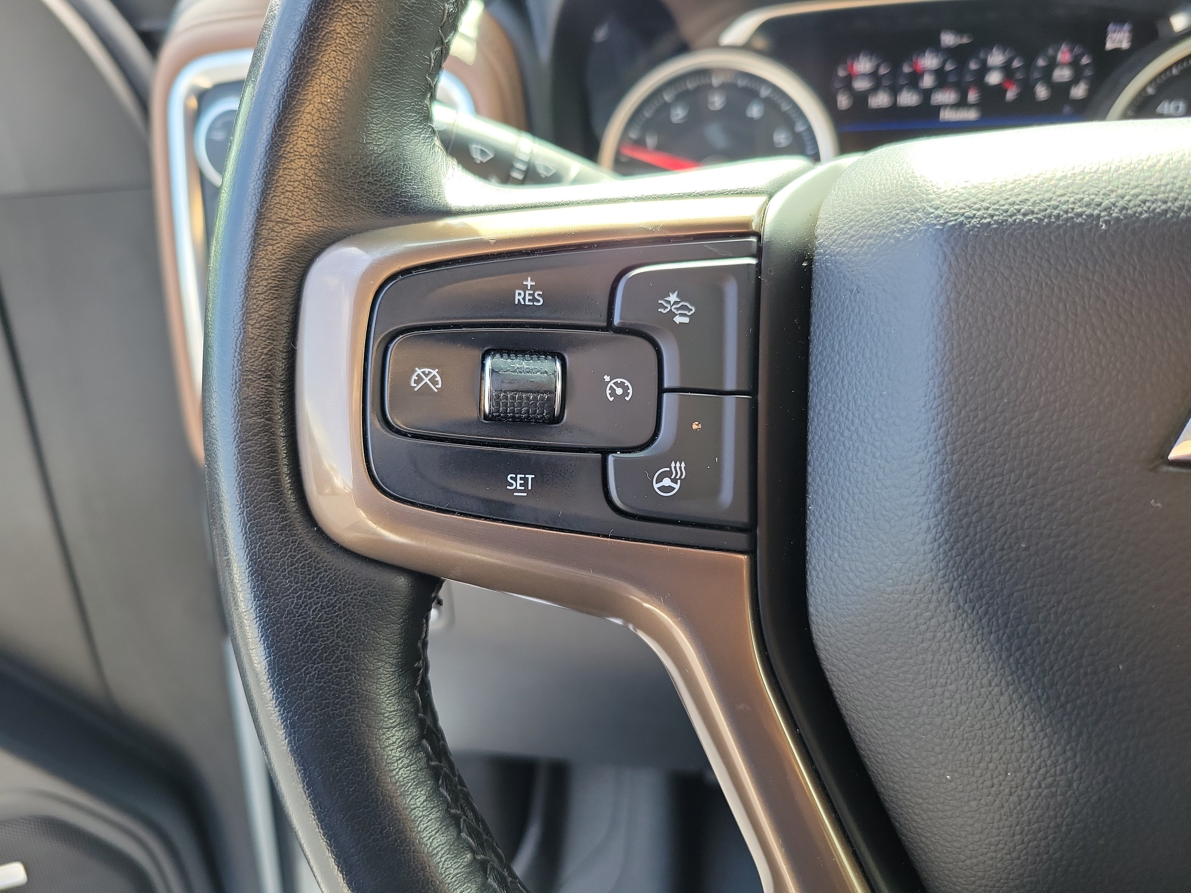 Used 2021 Chevrolet Silverado 1500 High Country w/ Technology Package AWD/4WD image 21