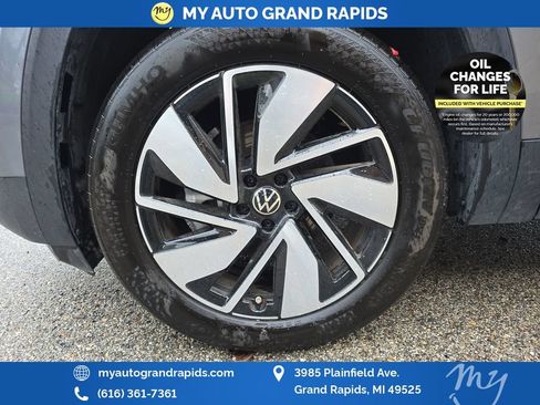 Used 2025 Volkswagen Atlas SE AWD/4WD image 29