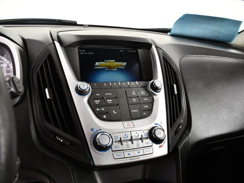 Used 2017 Chevrolet Equinox LS FWD image 25