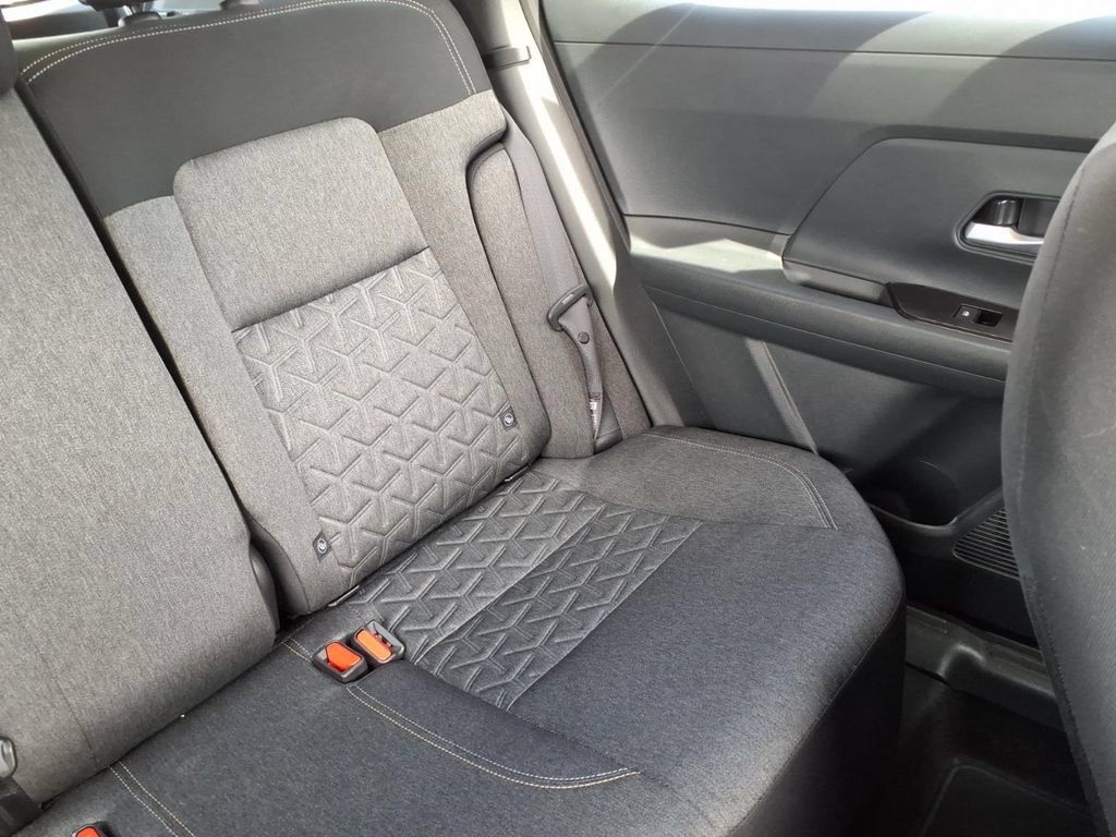 Used 2026 Nissan Kicks SV FWD image 18