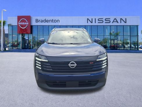 Used 2025 Nissan Kicks SR FWD image 2
