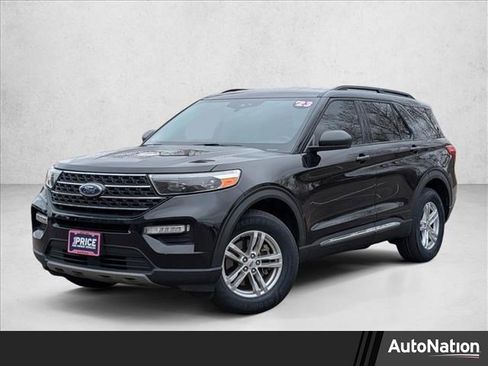 Used 2023 Ford Explorer XLT w/ Equipment Group 202A AWD/4WD image 1