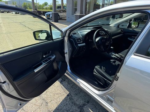 Used 2016 Subaru Impreza 2.0i Premium AWD/4WD image 9