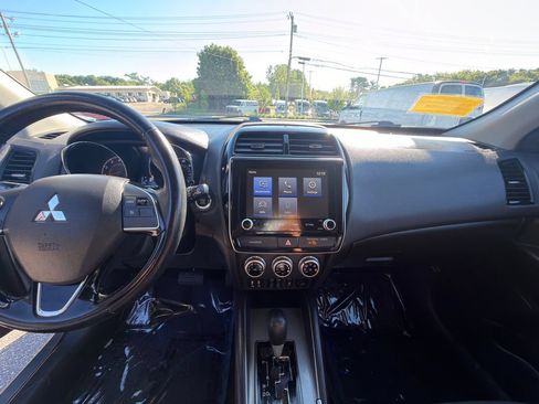 Used 2023 Mitsubishi Outlander Sport SE AWD/4WD image 29