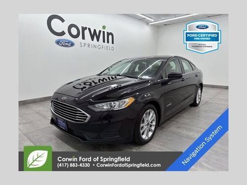 Certified 2019 Ford Fusion SE image 1